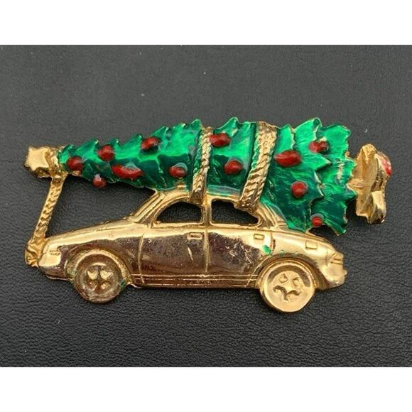 Vintage AJC Christmas Tree On Top Of Car Gold Tone Enameled Brooch Pin - Picture 1 of 5